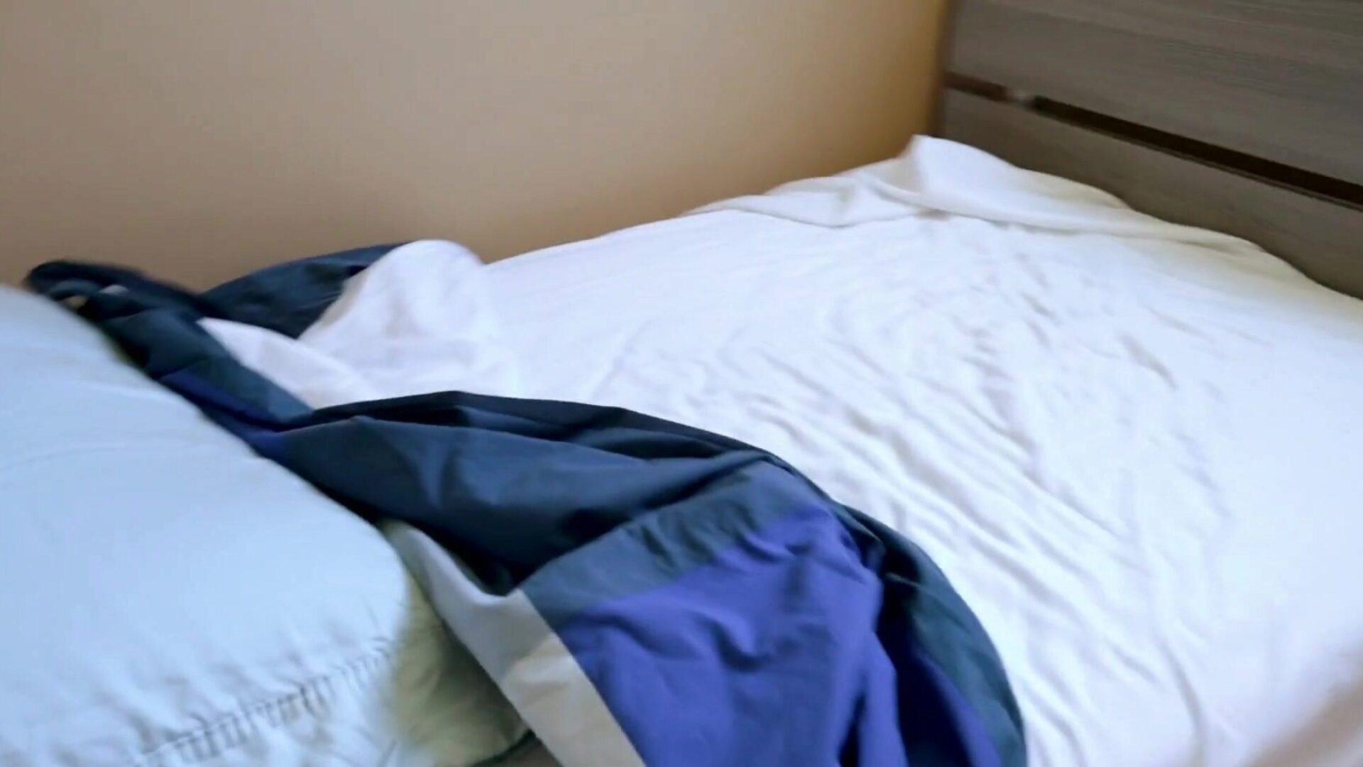 Fucked my Step Mom Stuck in my Bed - Brooklyn Chase